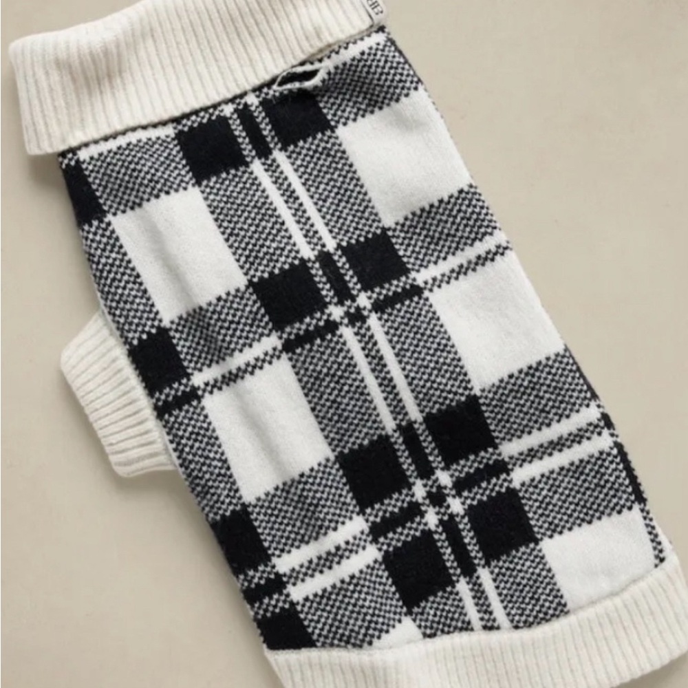 Pet Sweater - Banana Republic-White Plaid -Size Medium- Brand New
